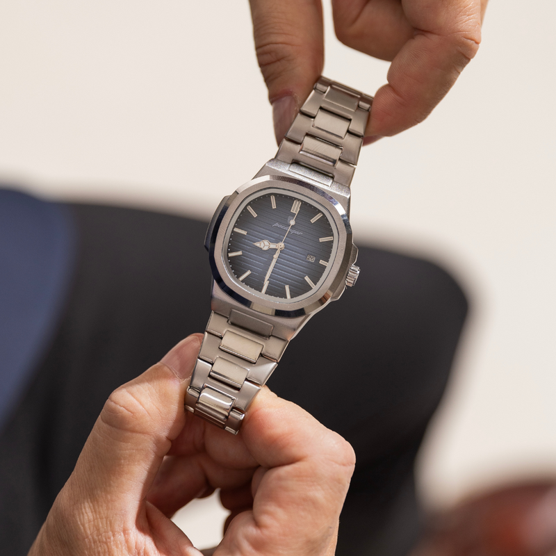 Kit 2 Relógios Classic Vintage [PAGUE 1 LEVE 2]